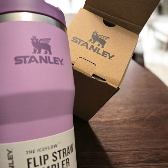 The Ice Flow Stanley Lilac Flip Straw Tumbler 20oz - Picture 3 of 4